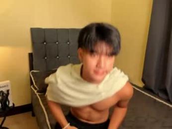 twinks8inches webcam model stream image