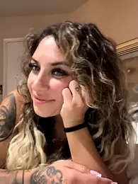 Chicagobabe webcam model stream image