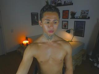 Archy Gold webcam flirt4free model stream image