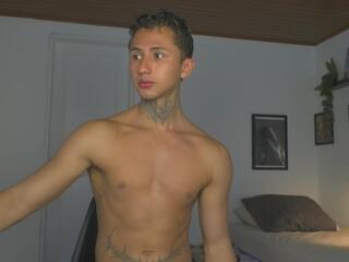 Archy Gold webcam model stream image