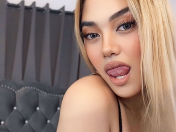 YoshiJenner webcam model stream image