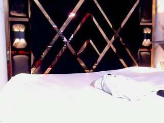 sara-tompsonn webcam camsoda model stream image