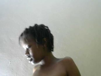 FREAKYSHIL webcam model stream image