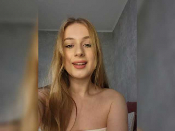 LunaSparkss webcam model stream image