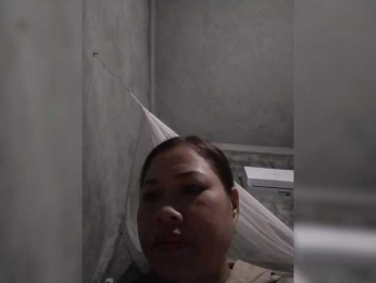 Squirtpink webcam bongacams model stream image