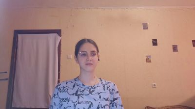 RoxanaKneisler webcam model stream image