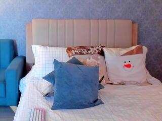 Isa Raven webcam model stream image