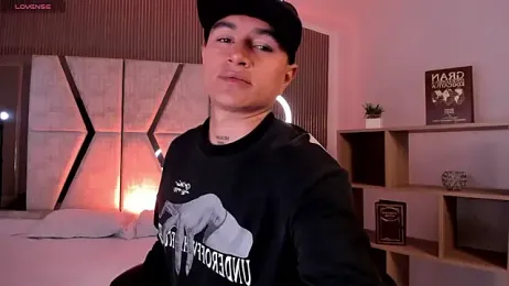 LiamDeep webcam stripchat model stream image