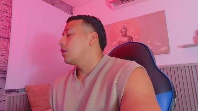 MaxTurner_ webcam model stream image