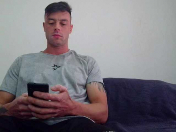 august-laura webcam model stream image