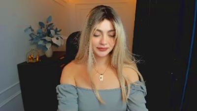 LeslieMineg webcam model stream image