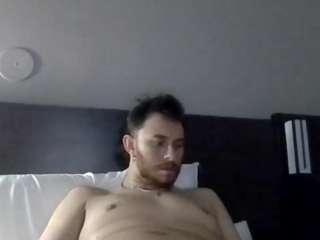 tallhungcloudyy webcam model stream image