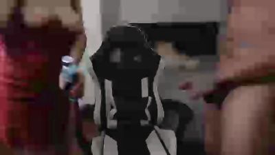 Ambar_and_Lian webcam model stream image