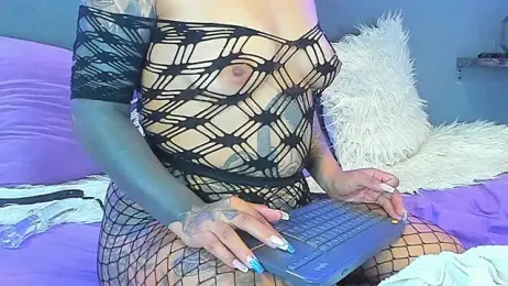 cloe_bridgee webcam model stream image