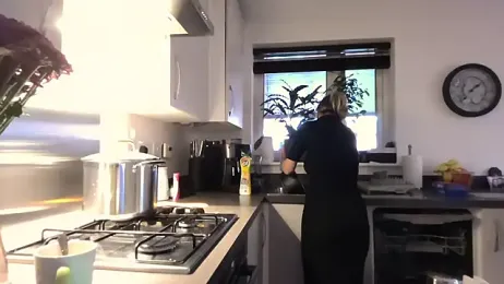 QuenMonicaUK webcam model stream image