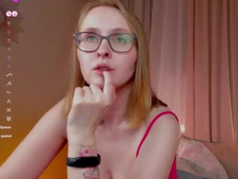 love_agatha webcam model stream image