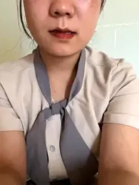 qinejr37 webcam model stream image