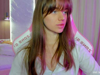 Naomimif webcam model stream image