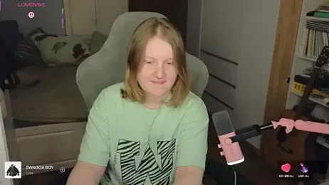 OliviaBlade webcam model stream image