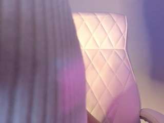 akura011 webcam model stream image