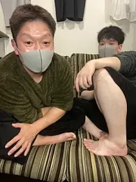 B-W_22-16_ webcam stripchat model stream image