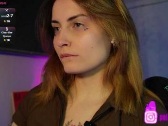 pollymorph webcam bongacams model stream image