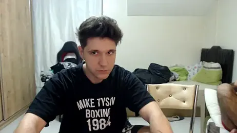 handsomeee04 webcam model stream image