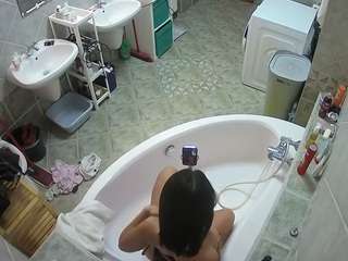 voyeurcam-julmodels-bath-1st-1 webcam model stream image