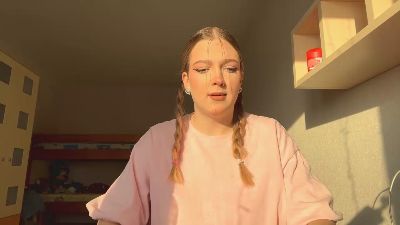 DelorasOng webcam model stream image