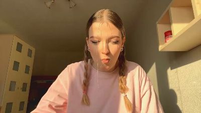 DelorasOng webcam model stream image