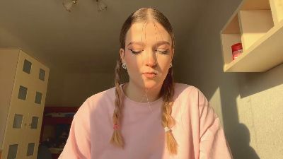 DelorasOng webcam model stream image