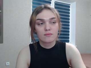 emiliarhodes webcam model stream image