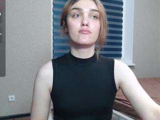 emiliarhodes webcam model stream image