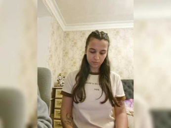 Love_Crew webcam model stream image