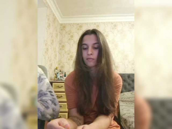 Love_Crew webcam model stream image