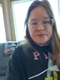 Love86Emily webcam model stream image