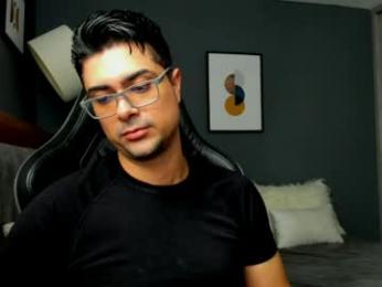adam_clarke webcam model stream image
