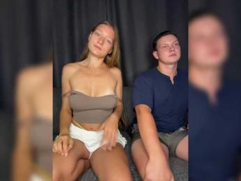 TrahTraheri webcam model stream image