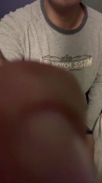 Grey2001_ webcam model stream image