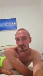 rom02 webcam cam4 model stream image