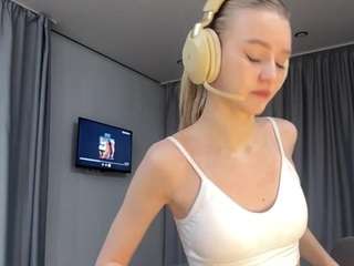 colettebasinski webcam model stream image