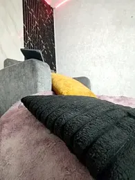 Isis_Hot__ webcam model stream image