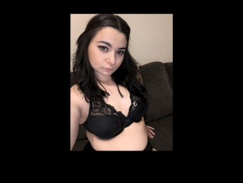 SashaMaroon webcam model stream image