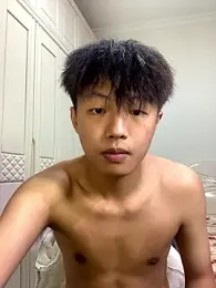 Chocolates-001 webcam stripchat model stream image