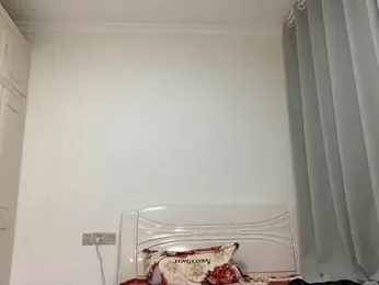 Chocolates-001 webcam stripchat model stream image