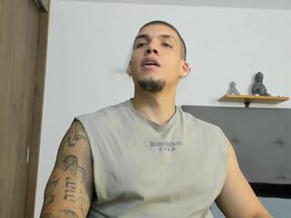 Axel Tylor webcam flirt4free model stream image