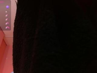 Seleny Fitnes webcam model stream image