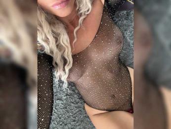 CarolinaHerrera webcam model stream image