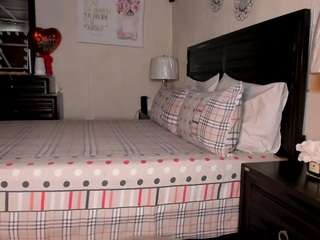 iluvsaffire-bleu webcam model stream image