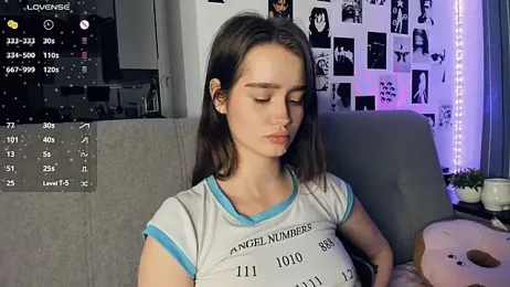 lovelyalivia webcam model stream image